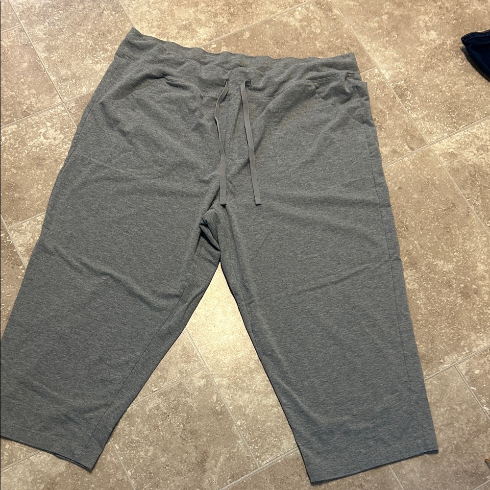 Gray Drawstring Capri Pants XXL Athletic Works